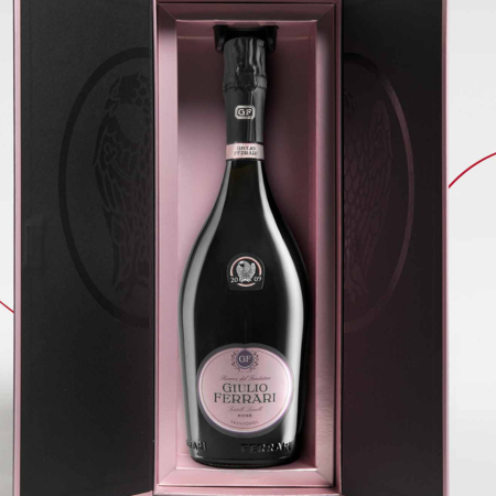 ジュリオ・フェッラーリ・ロゼ・リゼルヴァ・デル・フォンダトーレ 2006 - FERRARI（トレンティーノ）750ml x １本