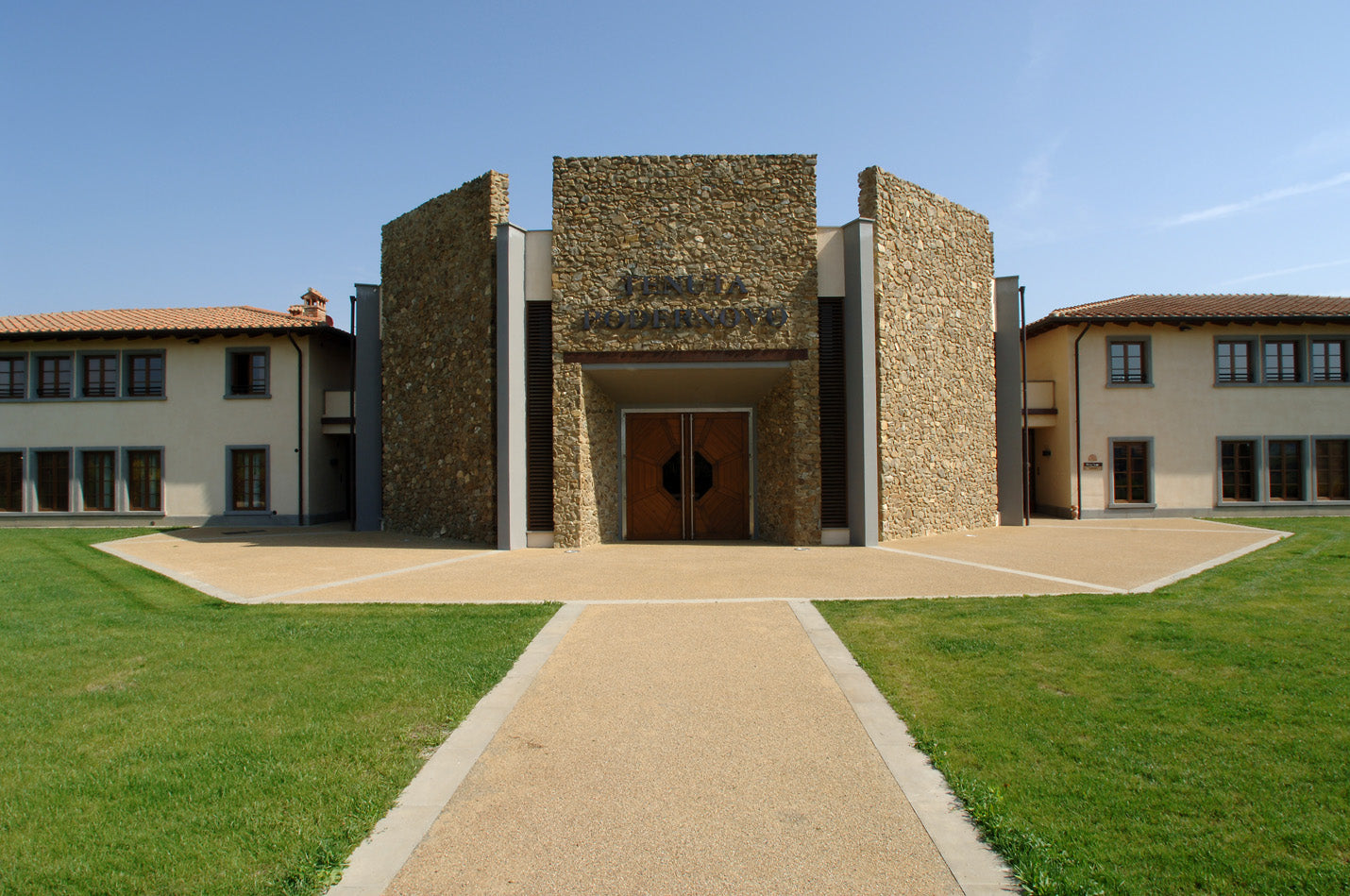 ソレニダ - Tenute Lunelli（トスカーナ）750ml x １本