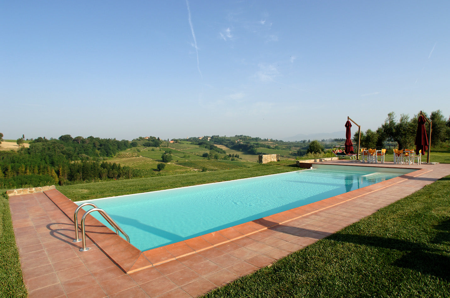 ソレニダ - Tenute Lunelli（トスカーナ）750ml x １本