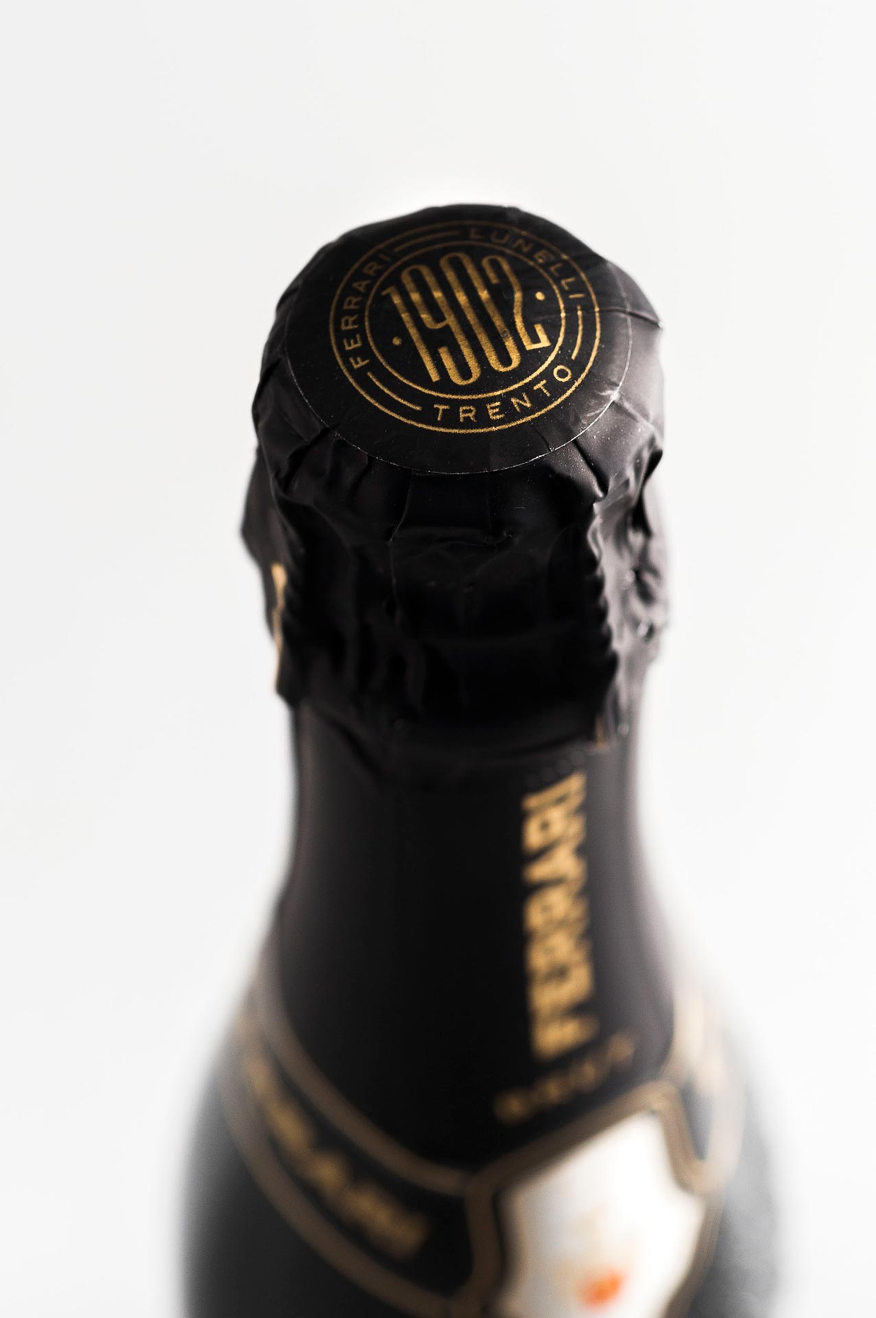 フェッラーリ・ブリュット（ギフトボックス入り)- FERRARI（トレンティーノ）375ml x １本