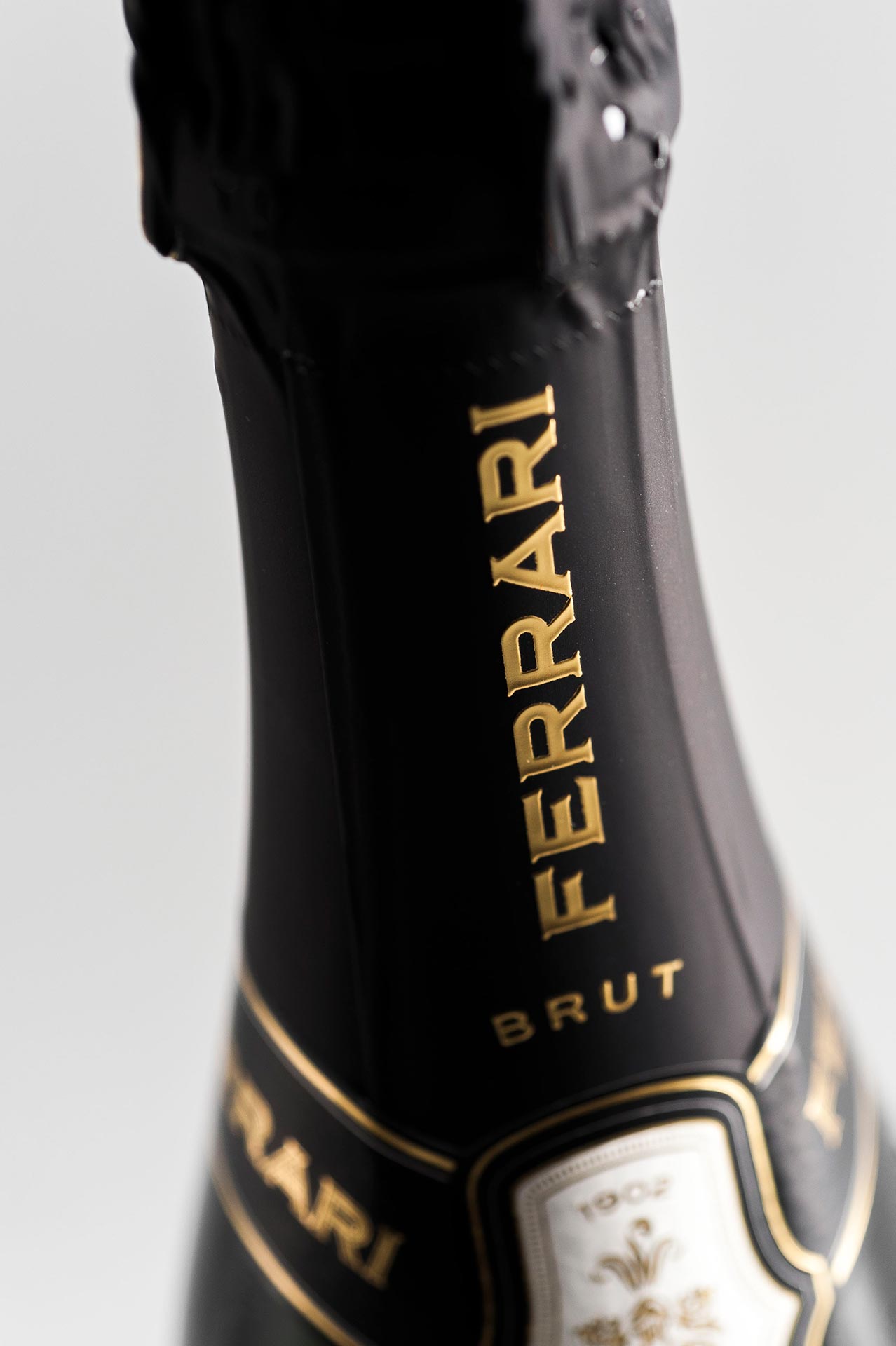 フェッラーリ・ブリュット（ギフトボックス入り)- FERRARI（トレンティーノ）375ml x １本
