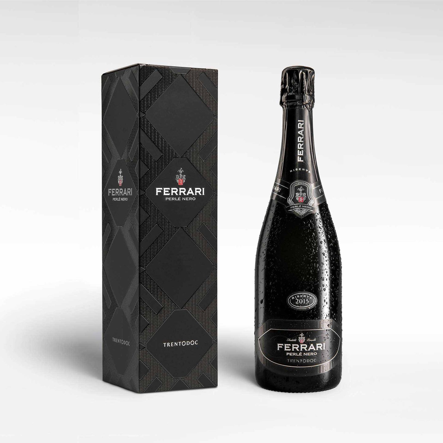 フェッラーリ・ペルレ・ネロ・リゼルヴァ - FERRARI（トレンティーノ）750ml x １本