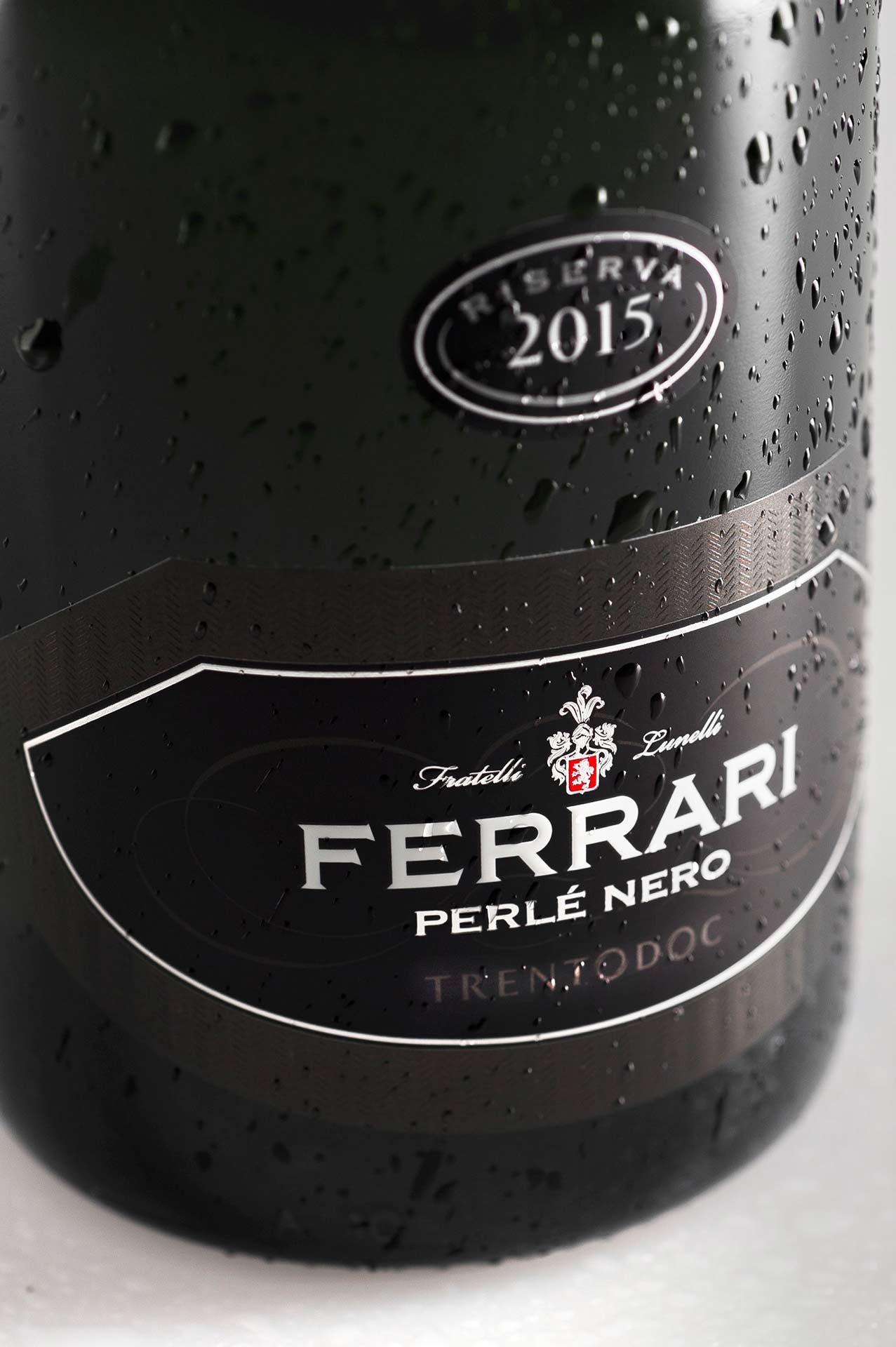 フェッラーリ・ペルレ・ネロ・リゼルヴァ - FERRARI（トレンティーノ）750ml x １本