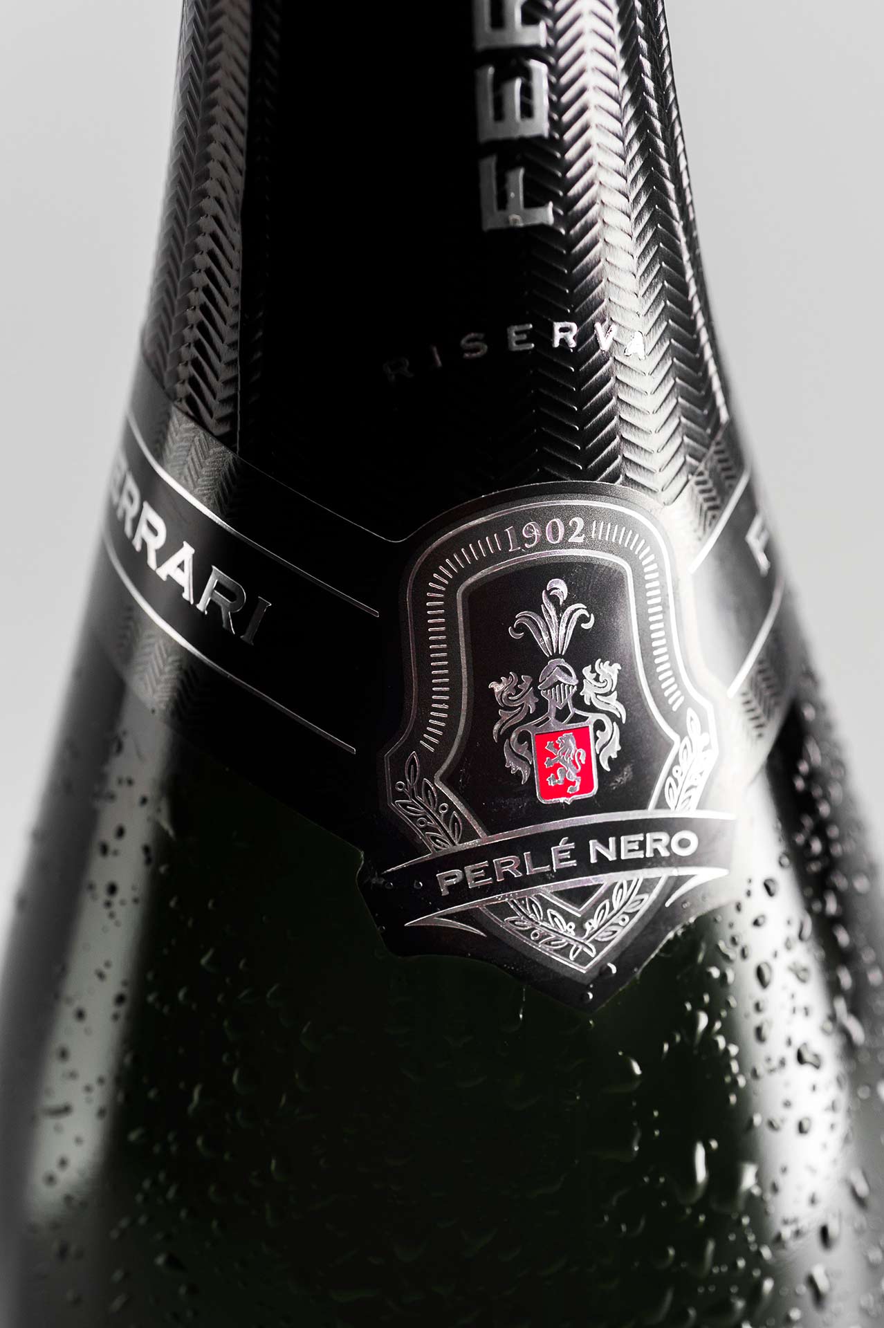 フェッラーリ・ペルレ・ネロ・リゼルヴァ - FERRARI（トレンティーノ）750ml x １本