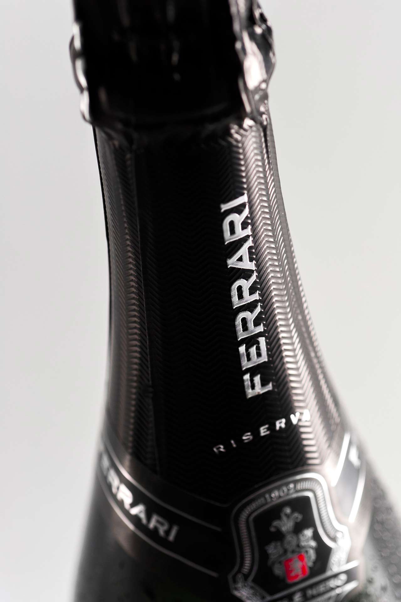 フェッラーリ・ペルレ・ネロ・リゼルヴァ - FERRARI（トレンティーノ）750ml x １本