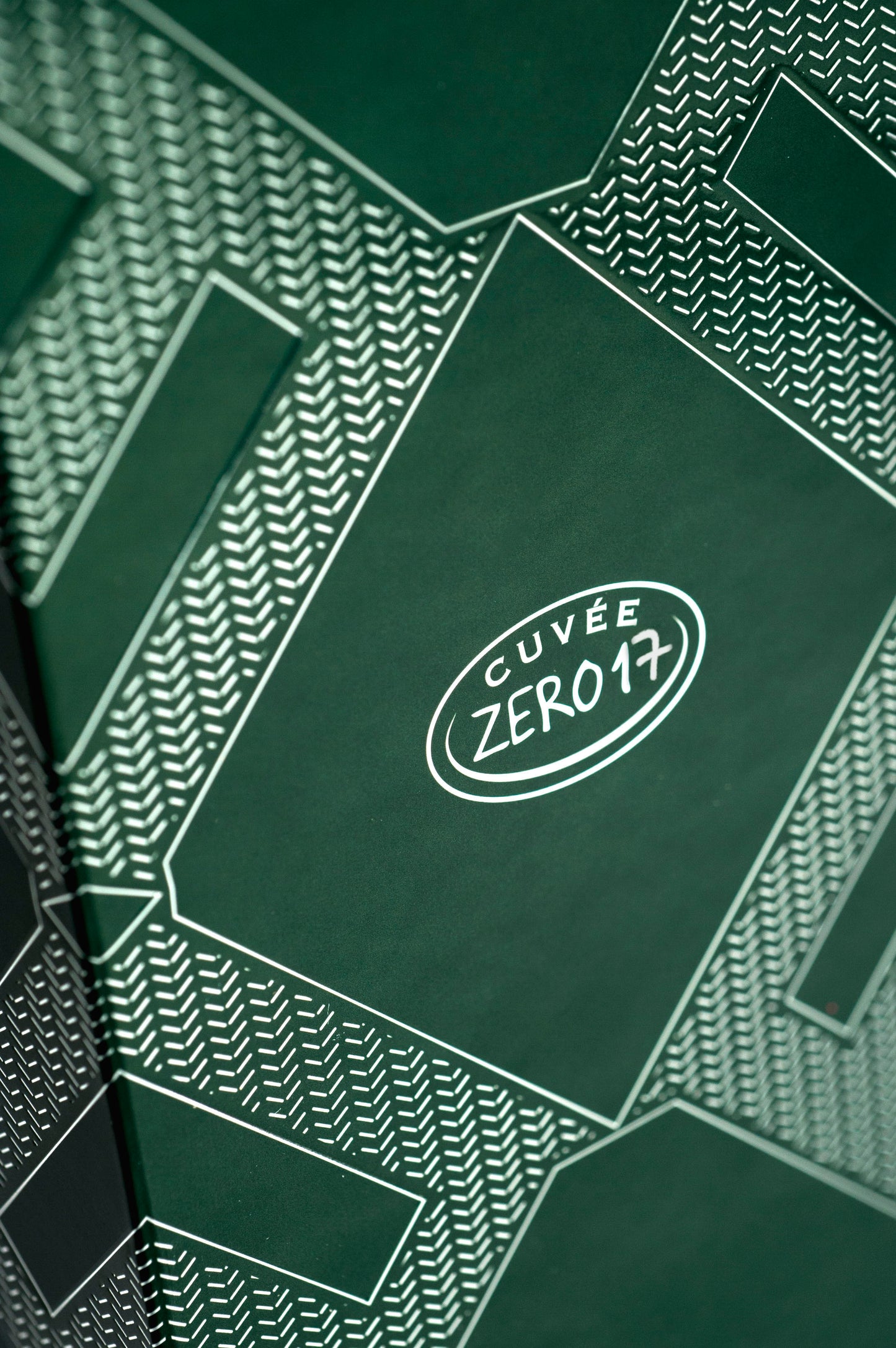 フェッラーリ・ペルレ・ゼロ （ギフトボックス入り）- FERRARI（トレンティーノ）750ml x １本