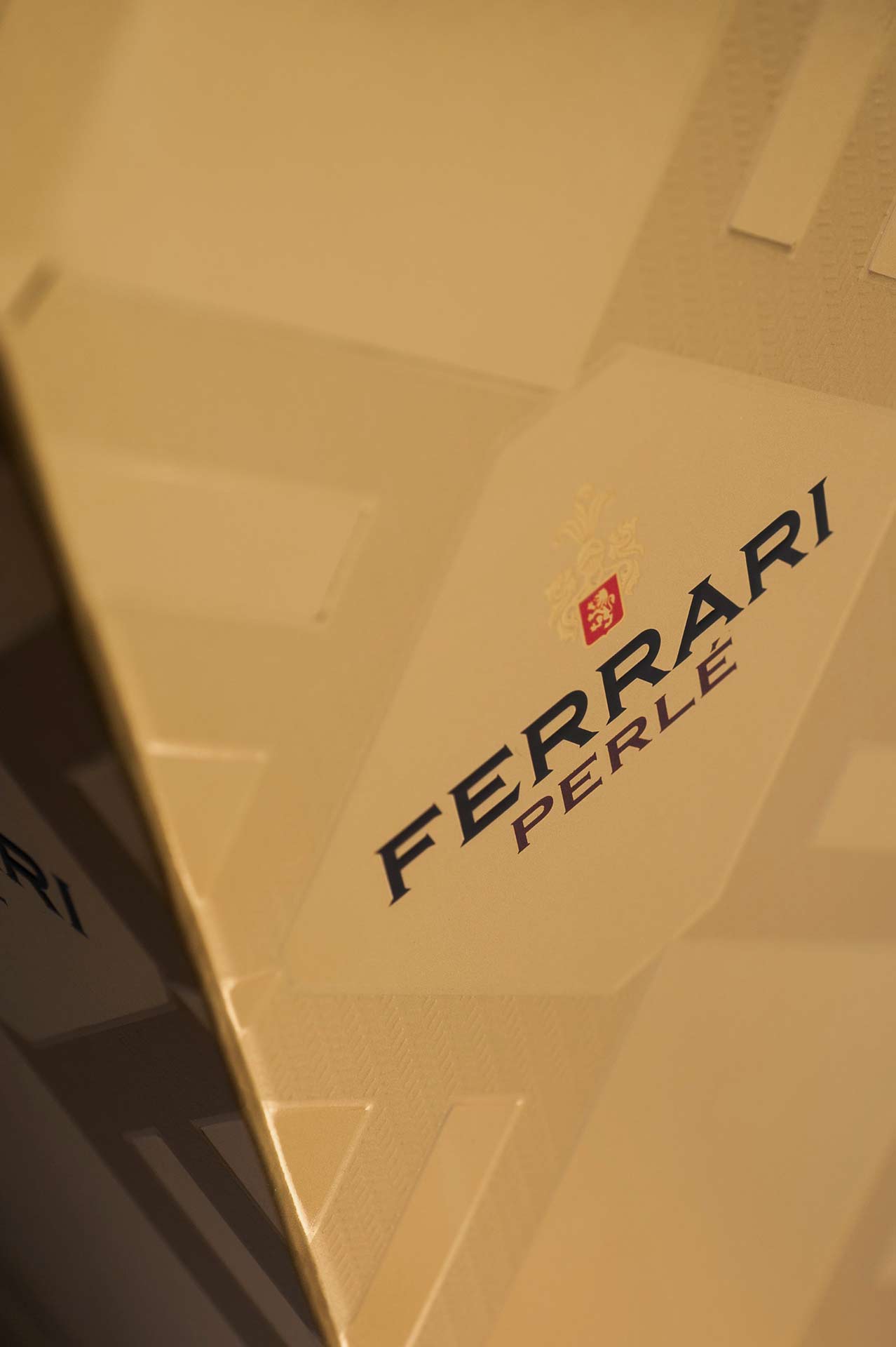 フェッラーリ・ペルレ・ミレジム 2005 - （ギフトボックス入り）- FERRARI（トレンティーノ）750ml x １本