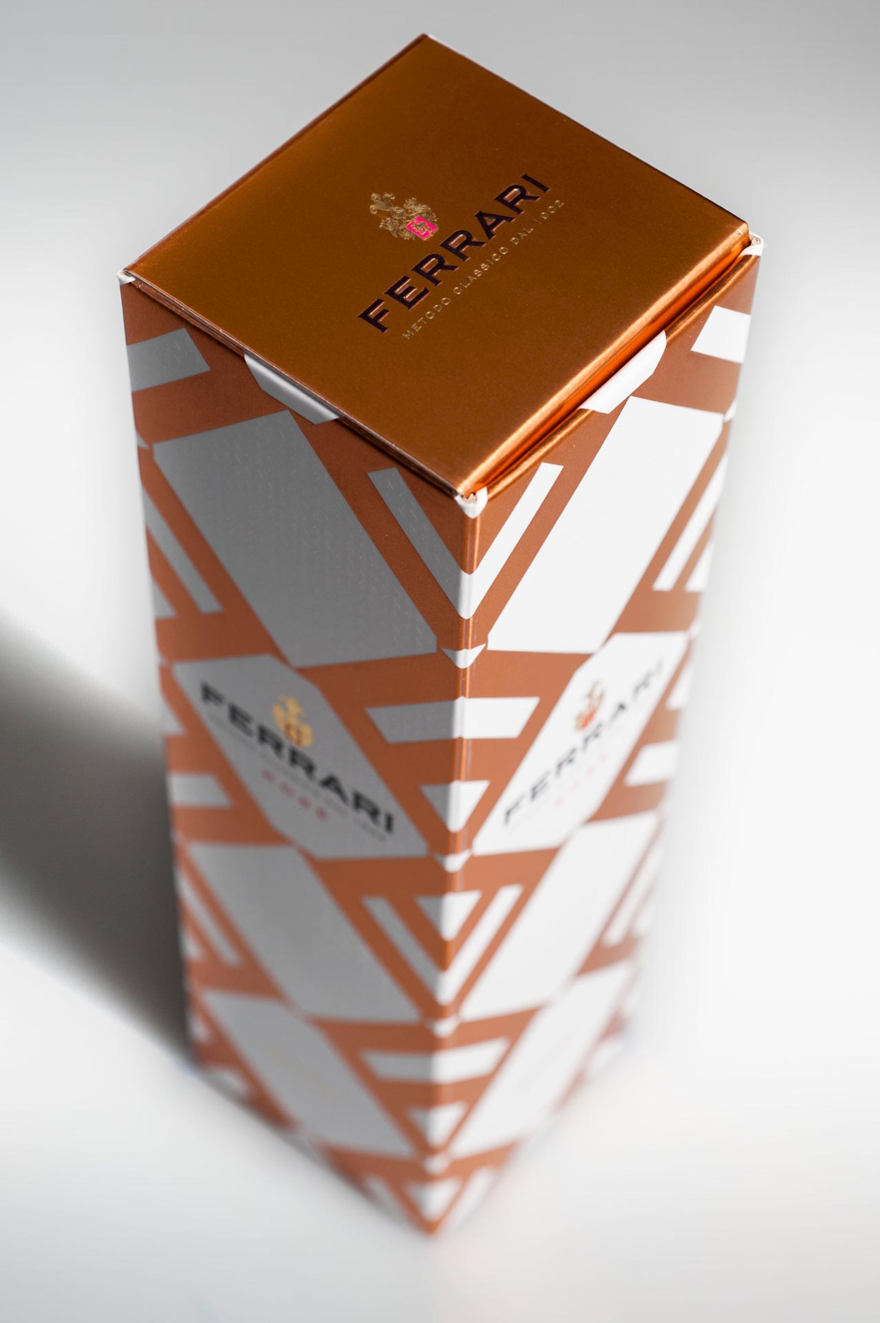 フェッラーリ・ロゼ（ギフトボックス入り）- FERRARI（トレンティーノ）375ml x １本