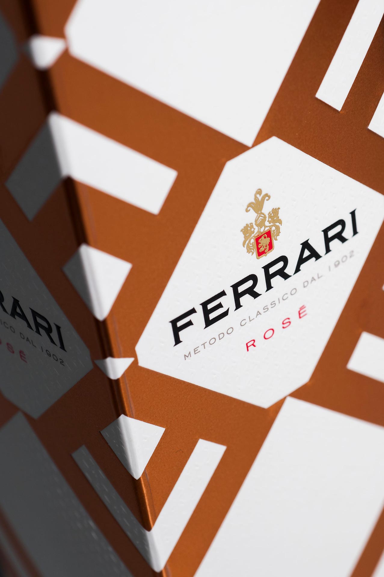 フェッラーリ・ロゼ（ギフトボックス入り）- FERRARI（トレンティーノ）375ml x １本