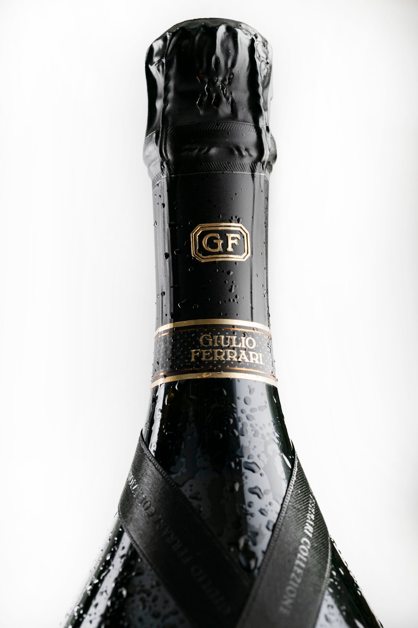 ジュリオ・フェッラーリ・コレツィオーネ 2004 - FERRARI（トレンティーノ）750ml x １本