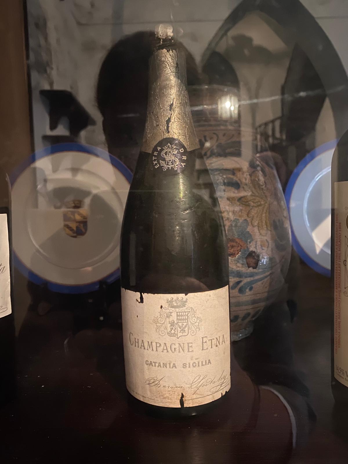 Carapace - Tenute Lunelli (Umbria) 750ml x 6btl